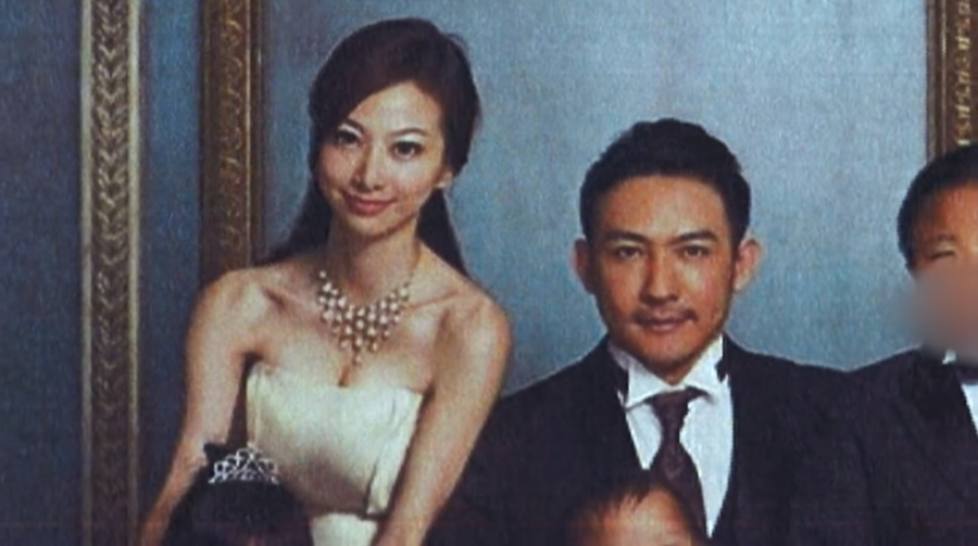 Китайский муж измена. Миллиардер с женой китаянкой. Миллионер у которого жена китаянка. Консул Китая с супругой в Астане.